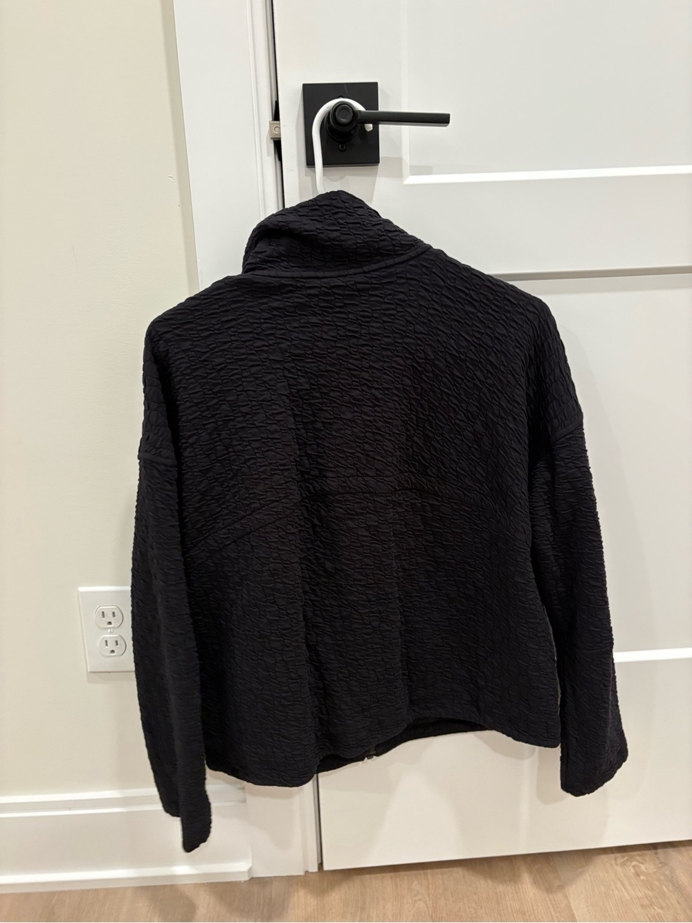 Lululemon Rippled Fill Zip Jacket Size 4 - Picture 5 of 8